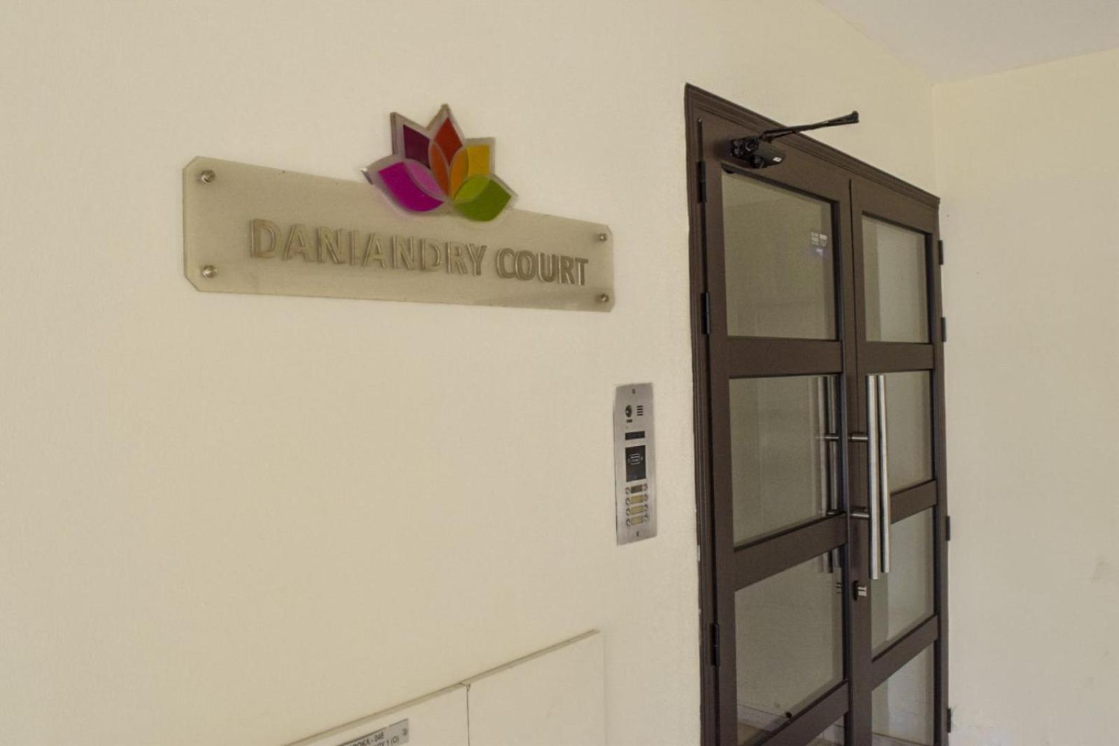 Daniandry Apartment Larnaca Buitenkant foto
